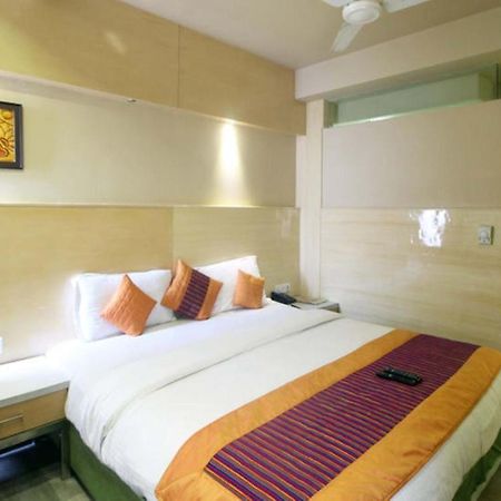 Hotel O Mahipalpur Inn Nuova Delhi Esterno foto