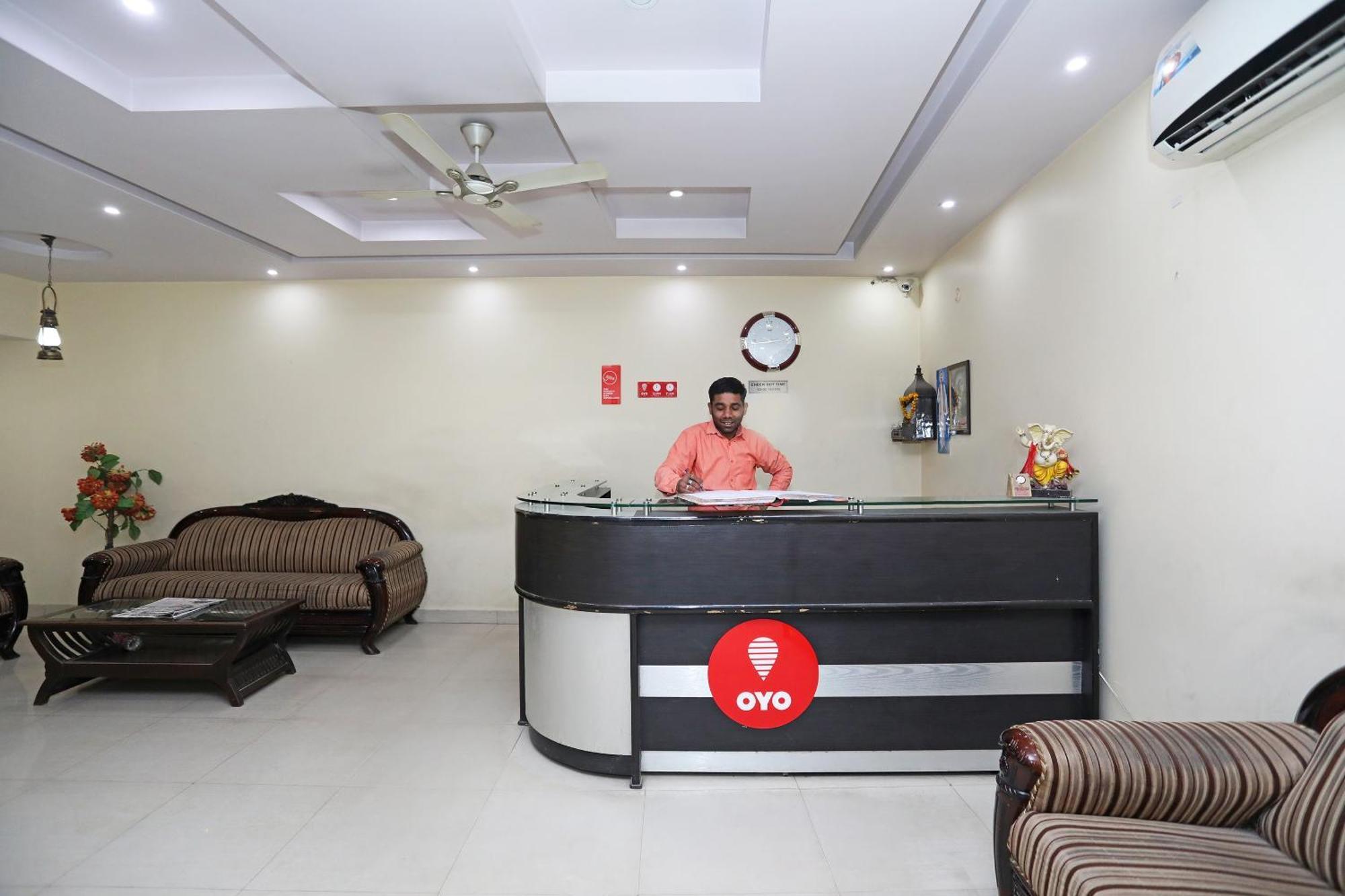 Hotel O Mahipalpur Inn Nuova Delhi Esterno foto