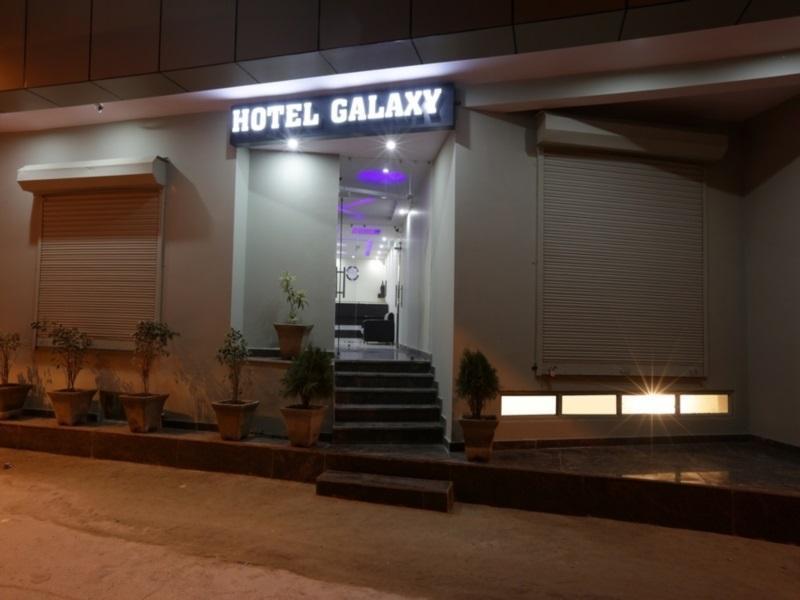 Hotel O Mahipalpur Inn Nuova Delhi Esterno foto