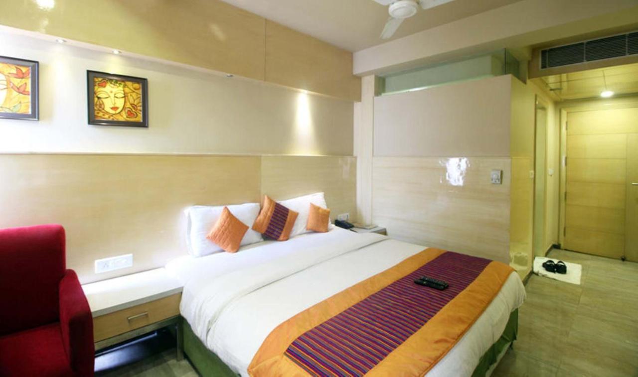 Hotel O Mahipalpur Inn Nuova Delhi Esterno foto