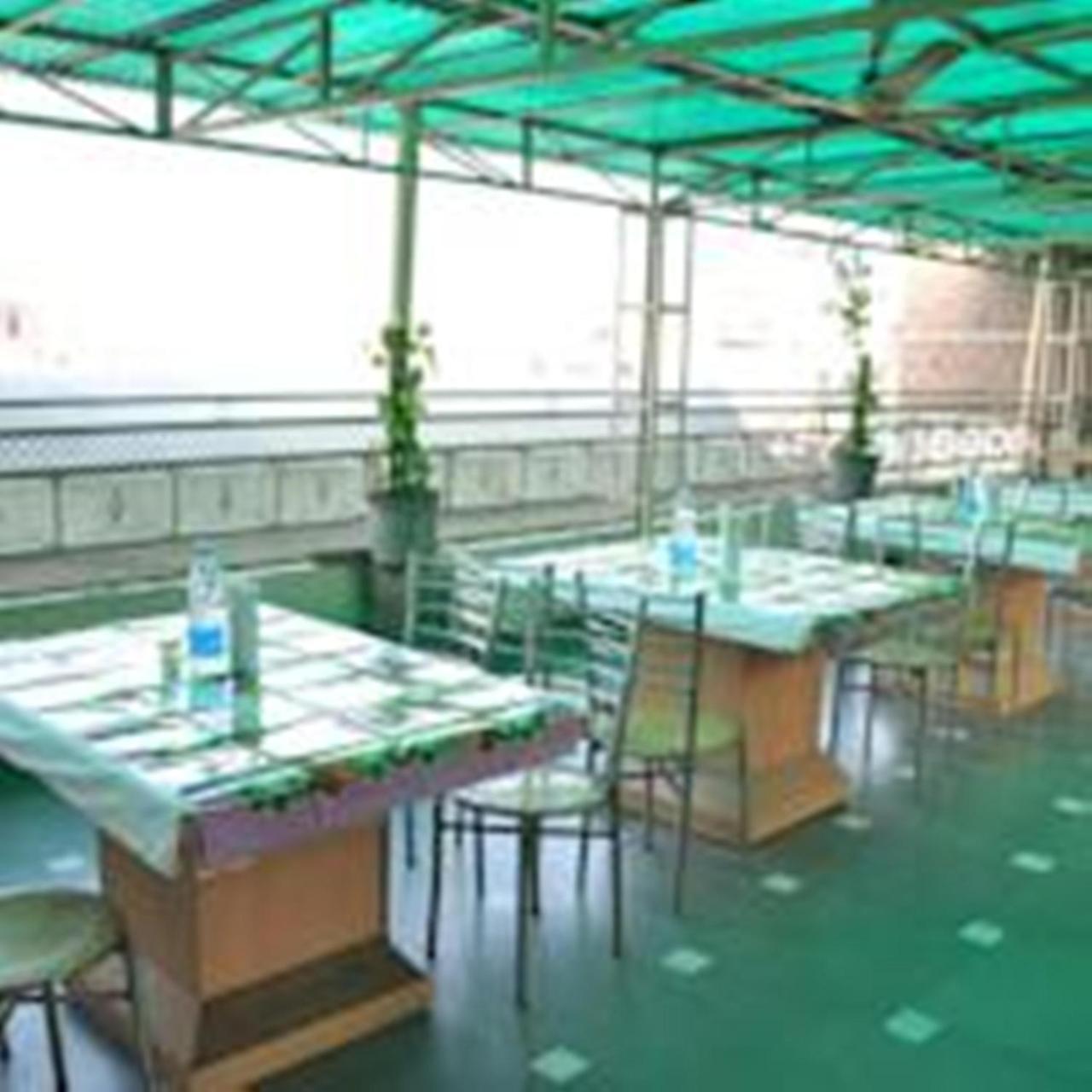 Hotel O Mahipalpur Inn Nuova Delhi Esterno foto
