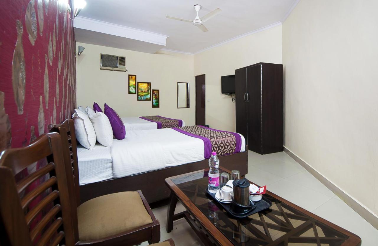 Hotel O Mahipalpur Inn Nuova Delhi Esterno foto